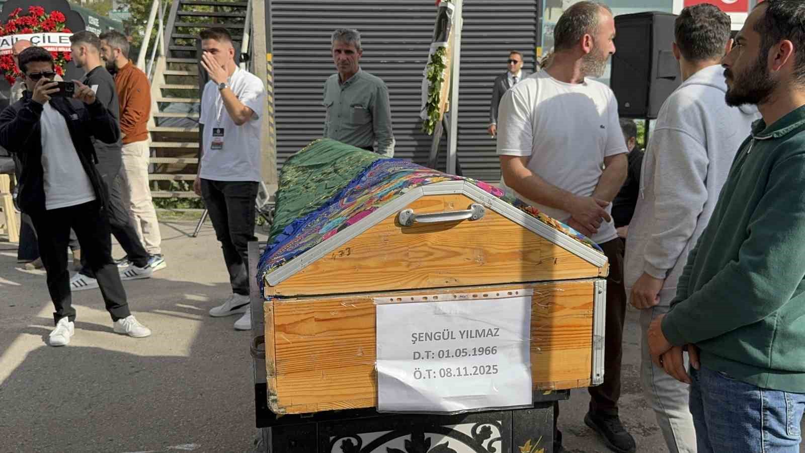 yanginda hayatini kaybedenlere son veda 8 daDjUt3w