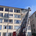 yanginda-mahsur-kalan-kadin-ve-cocuk-kurtarildi-VZgnm3qG.jpg