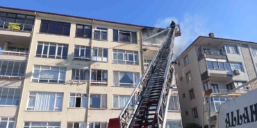 yanginda-mahsur-kalan-kadin-ve-cocuk-kurtarildi-VZgnm3qG.jpg