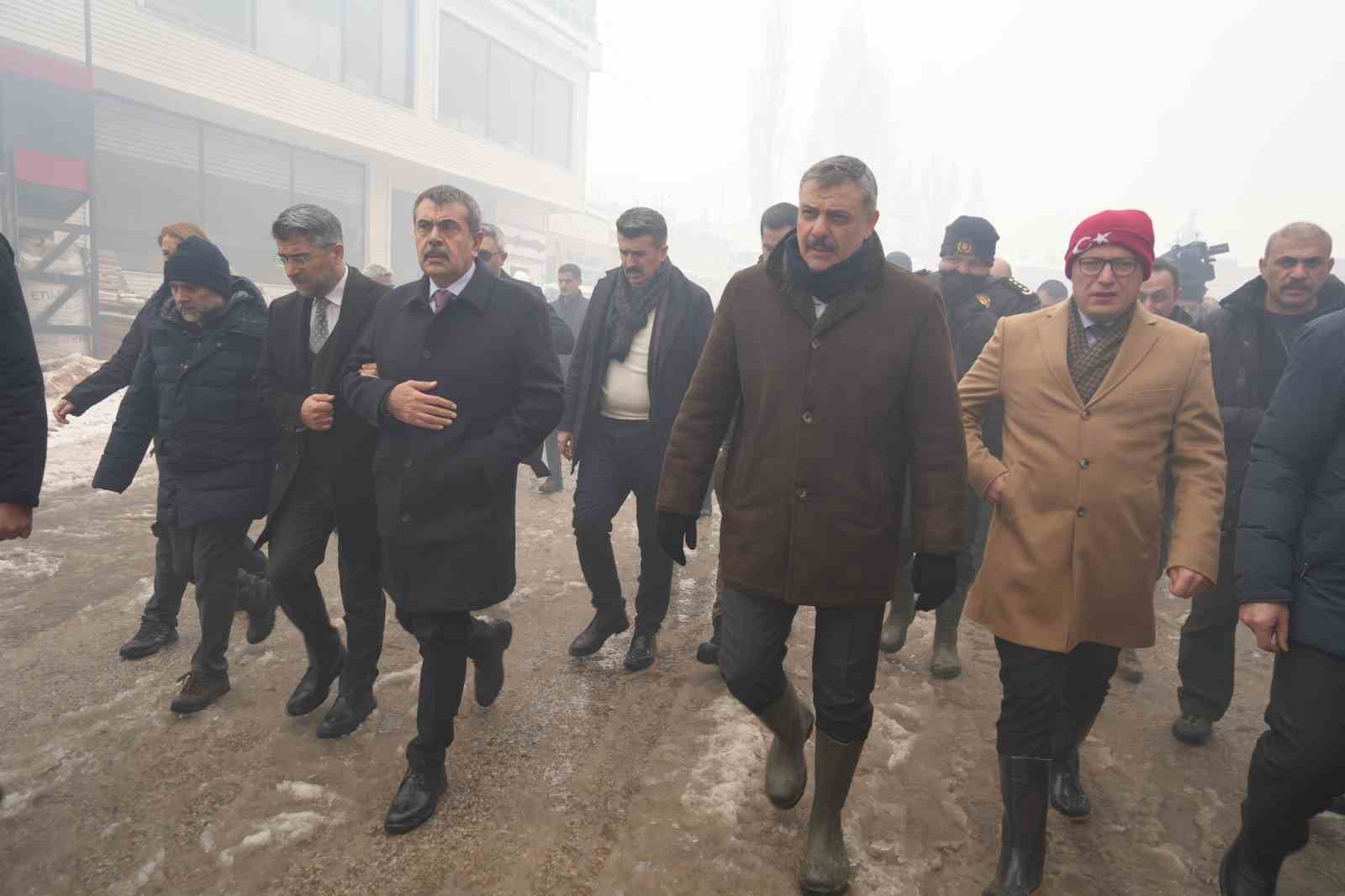 yanginda olu sayisi 2ye yukseldi 5