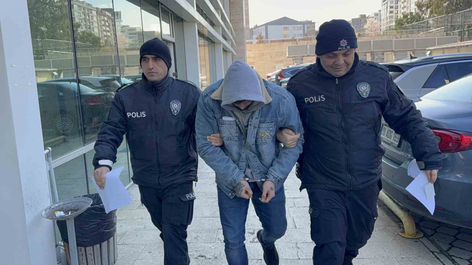 yanlis kisiyi darbeden kafes dovuscusu tutuklandi 0 sZbujZbQ