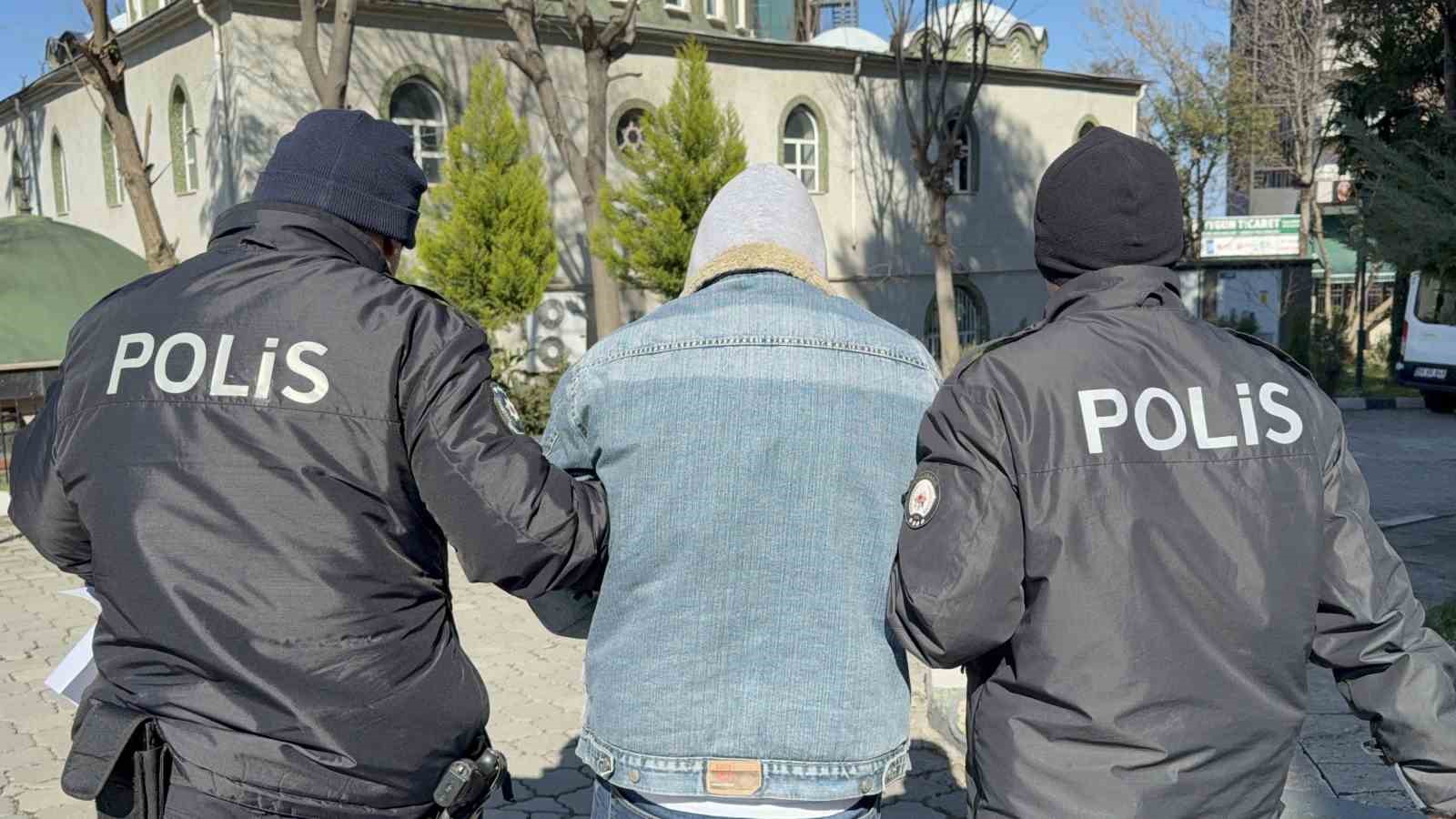 yanlis kisiyi darbeden kafes dovuscusu tutuklandi 2 cNUpZWqX