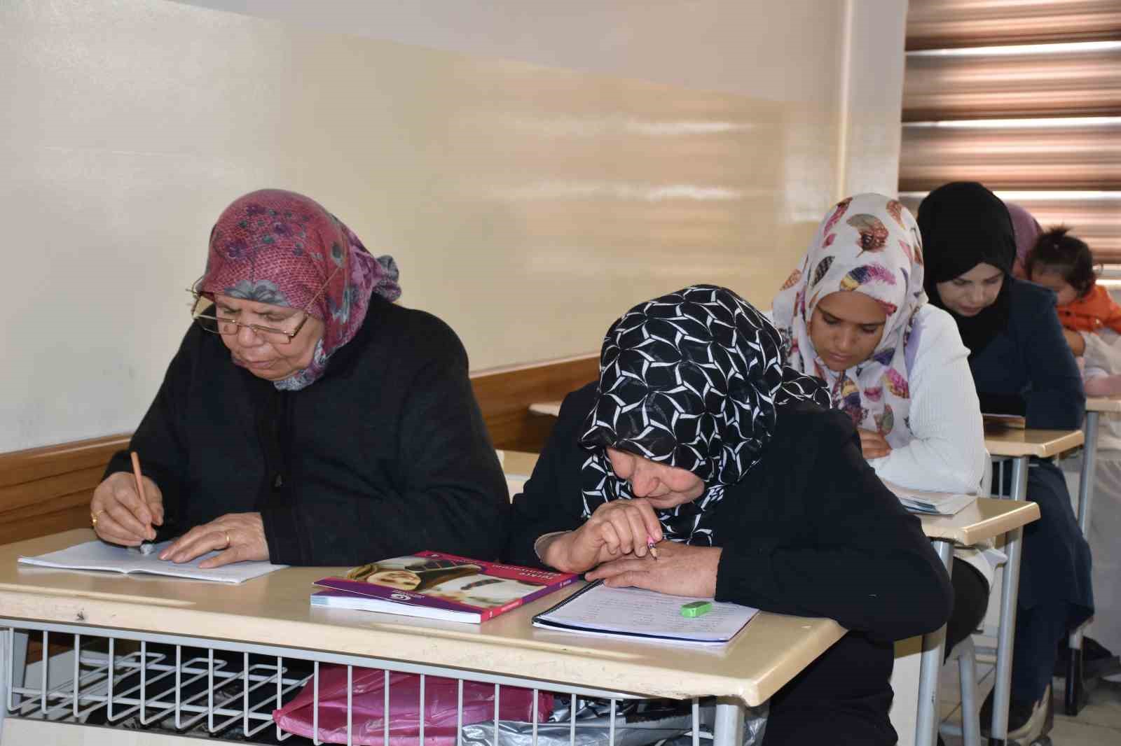 yanlis otobuse binmemek icin 65 yasinda okuma yazma ogrendi 2 2pjEHI85