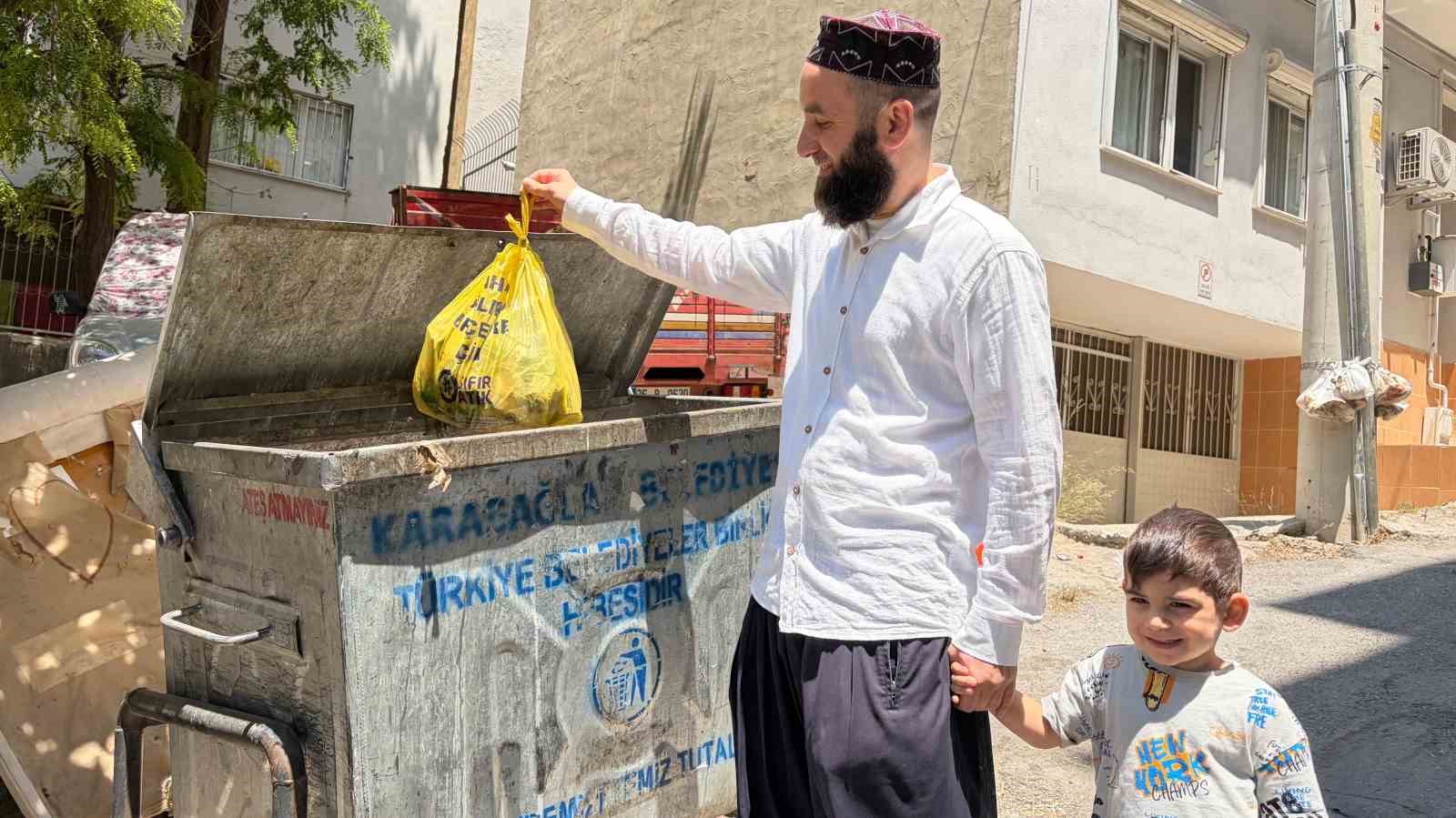yanlislikla cope atilan servet mahalle konteynerinden cikti 1 RGVU5sDn