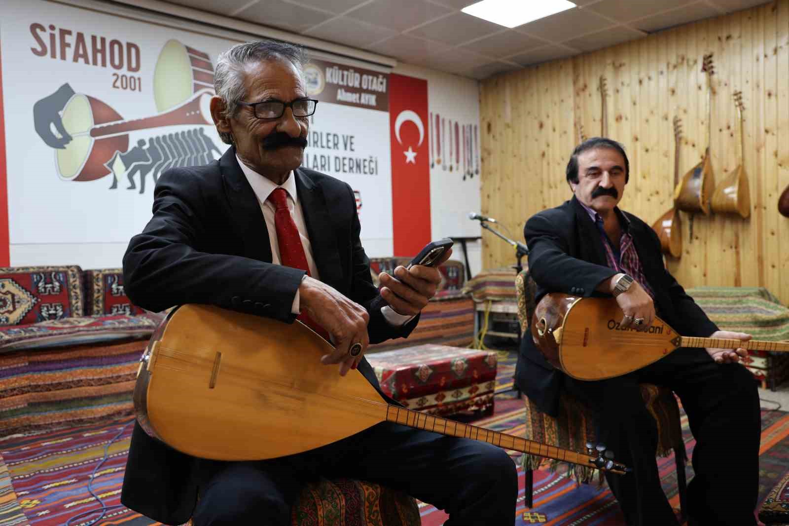 Yapay zeka Sivas türkülerine de el attı, aşıklar ikiye bölündü 6 yapay zeka sivas turkulerine de el atti asiklar ikiye bolundu 2 PjCH7PkM