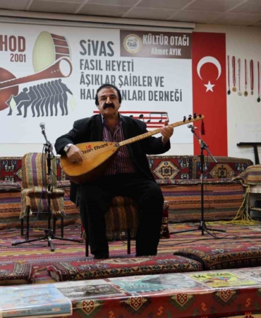 yapay-zeka-sivas-turkulerine-de-el-atti-asiklar-ikiye-bolundu-JgulBPEN.jpg