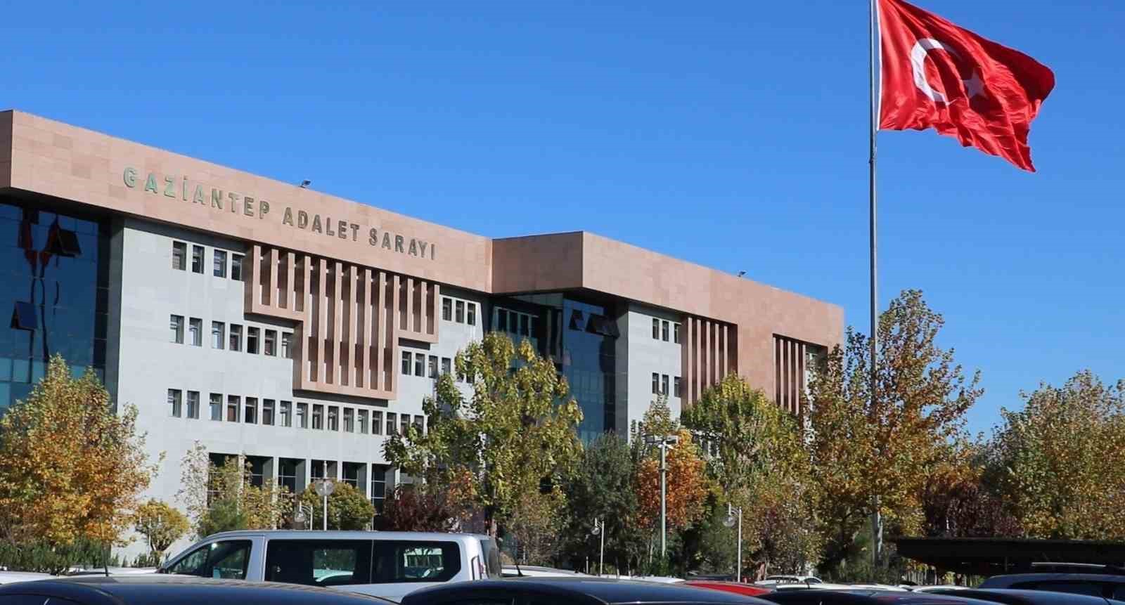 Yapılan iğne sonrası ölen Abdurrezzak Baysal’ın acılı annesi: "Hastanenin kapatılmasını istiyoruz" 4 yapilan igne sonrasi olen abdurrezzak baysalin acili annesi hastanenin kapatilmasini istiyoruz 0 RVFT3NcP
