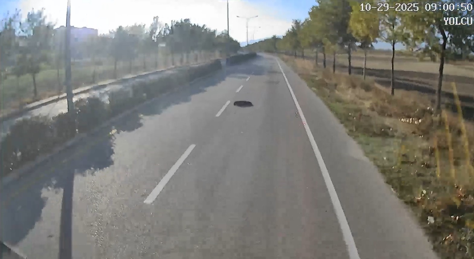 Yaralı köpeği kurtarmak için seferini yarıda bırakan halk otobüsü şoföründen insanlık dersi 6 yarali kopegi kurtarmak icin seferini yarida birakan halk otobusu soforunden insanlik dersi 2 OQ9lNSsM