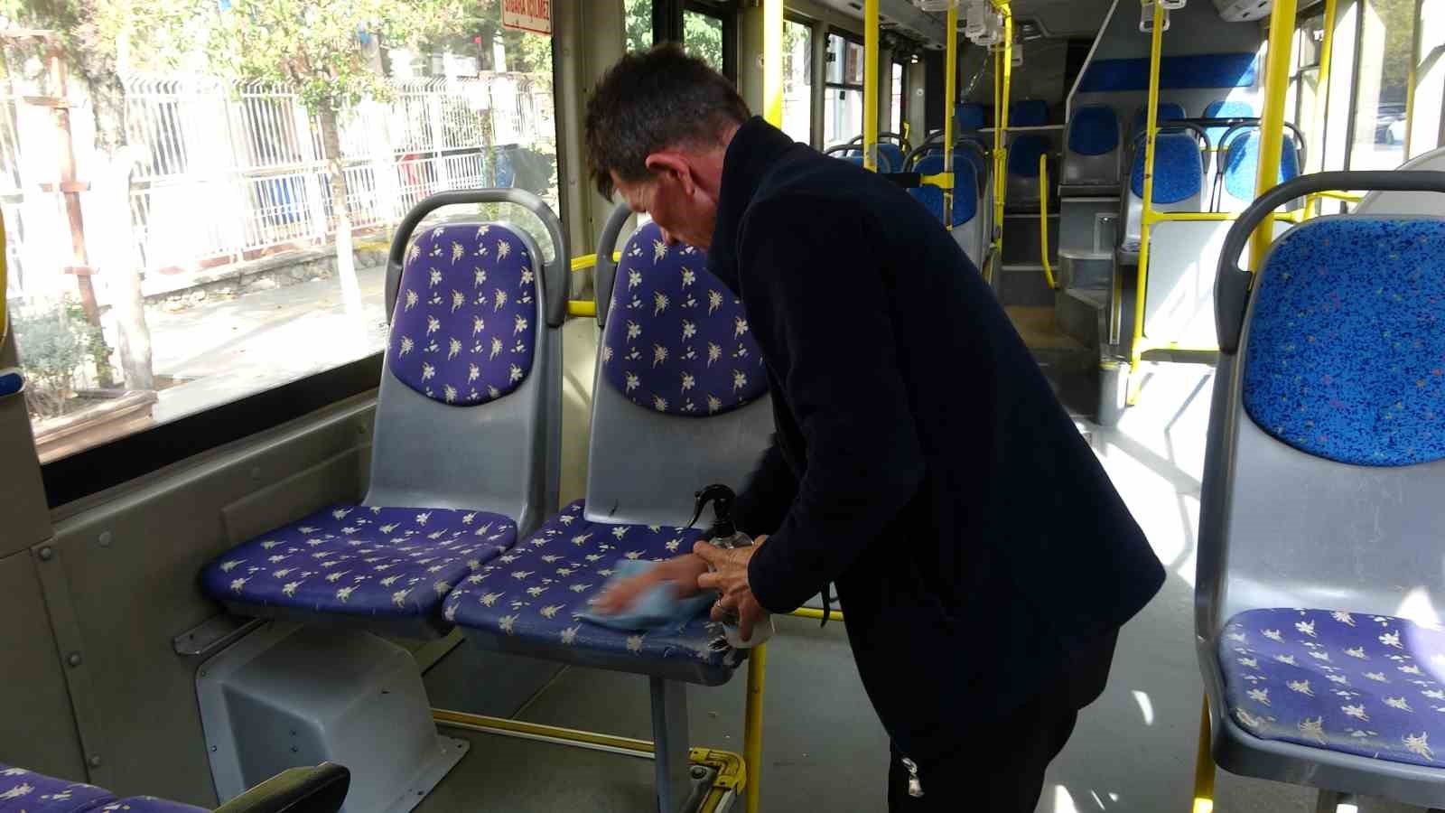 Yaralı köpeği kurtarmak için seferini yarıda bırakan halk otobüsü şoföründen insanlık dersi 9 yarali kopegi kurtarmak icin seferini yarida birakan halk otobusu soforunden insanlik dersi 5