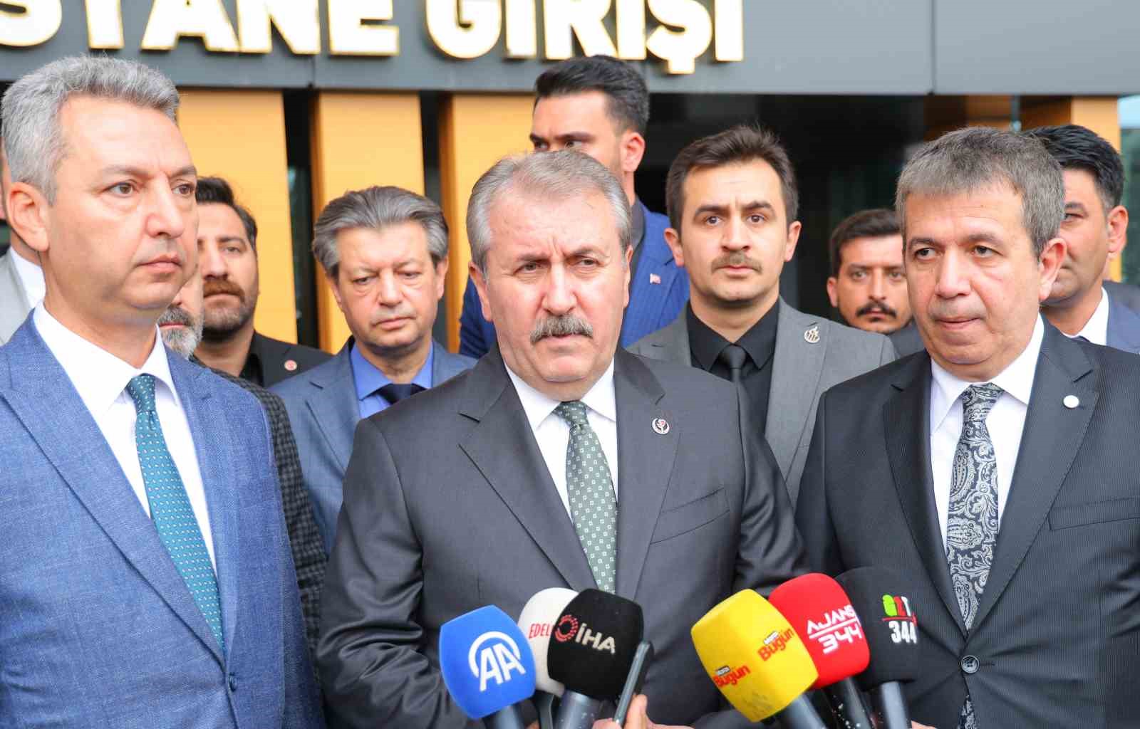 Yaralı öğrencileri ziyaret eden BBP lideri Destici’den ’aile’ vurgusu 4 yarali ogrencileri ziyaret eden bbp lideri desticiden aile vurgusu 0 yFVNhSnD