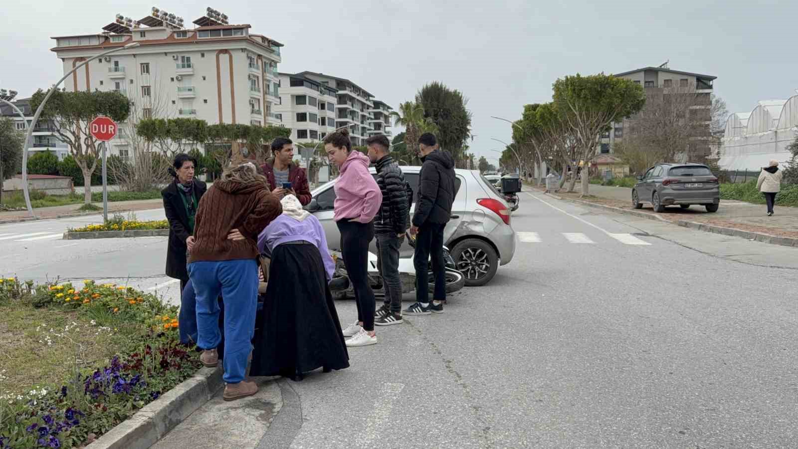 yaraliya ilk mudahale tesadufen olay yerinden gecen acil doktorundan 5 4Ee3tSWY