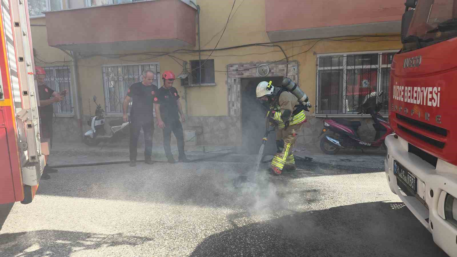 Yaramaz çocukların evcilik oyunu yürekleri ağza getirdi: Az kalsın ev yanıyordu 8 yaramaz cocuklarin evcilik oyunu yurekleri agza getirdi az kalsin ev yaniyordu 4 7pUmTMuh