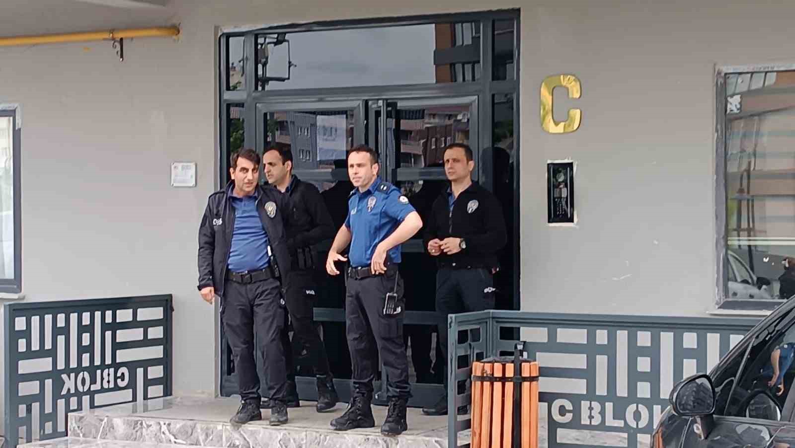 yardim etmek isterken canindan oldu batmanda asansor bosluguna dusen vatandas hayatini kaybetti 0