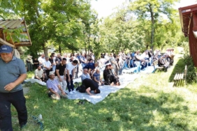yardim-icin-durdugu-emniyet-seridinde-otomobil-carpmisti-son-yolculuguna-ugurlandi-dAgjZztt.jpg