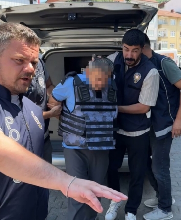 yardim-icin-polise-kosan-cocuklarin-cabasi-annelerini-kurtarmaya-yetmedi-5kIxeQVI.jpg