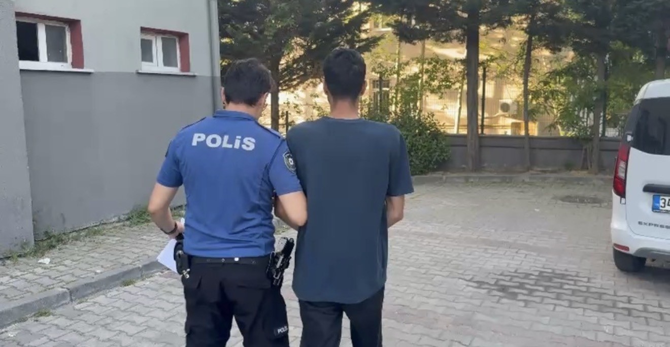 Yardım kolisi vaadiyle dolandırıcılık: 6 gözaltı 5 yardim kolisi vaadiyle dolandiricilik 6 gozalti 1 X5njZZiy