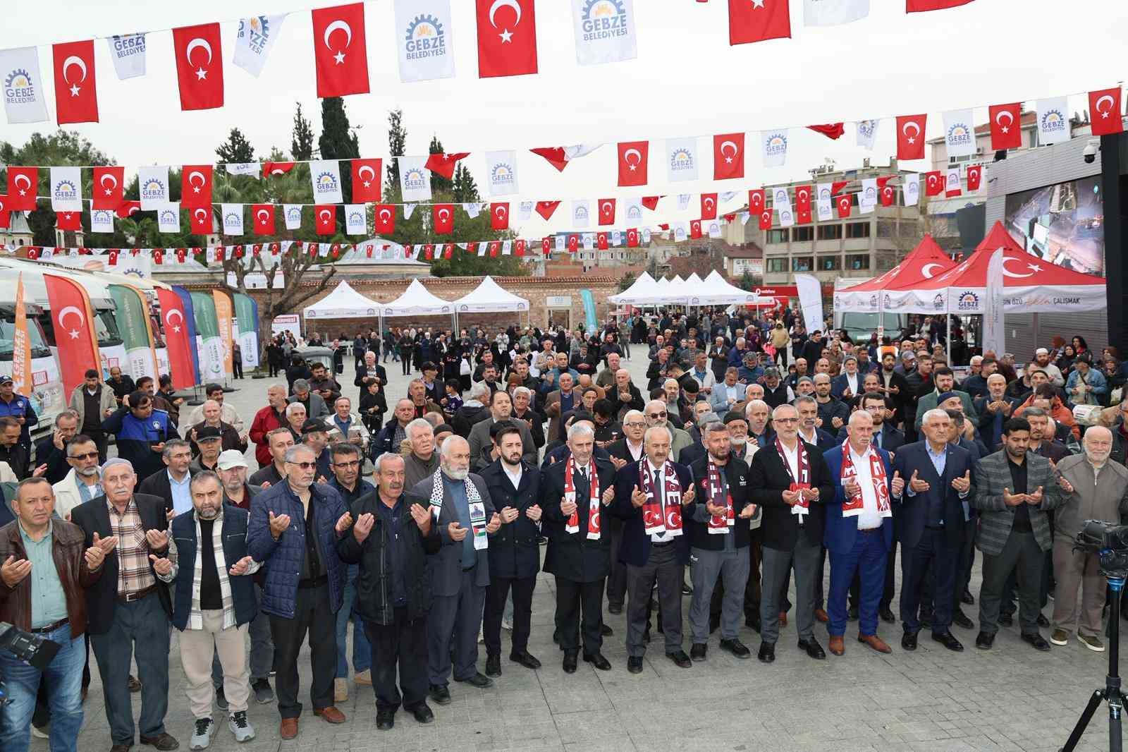 yardim konvoyuna kadin eli degdi 3 nf1zYWUL
