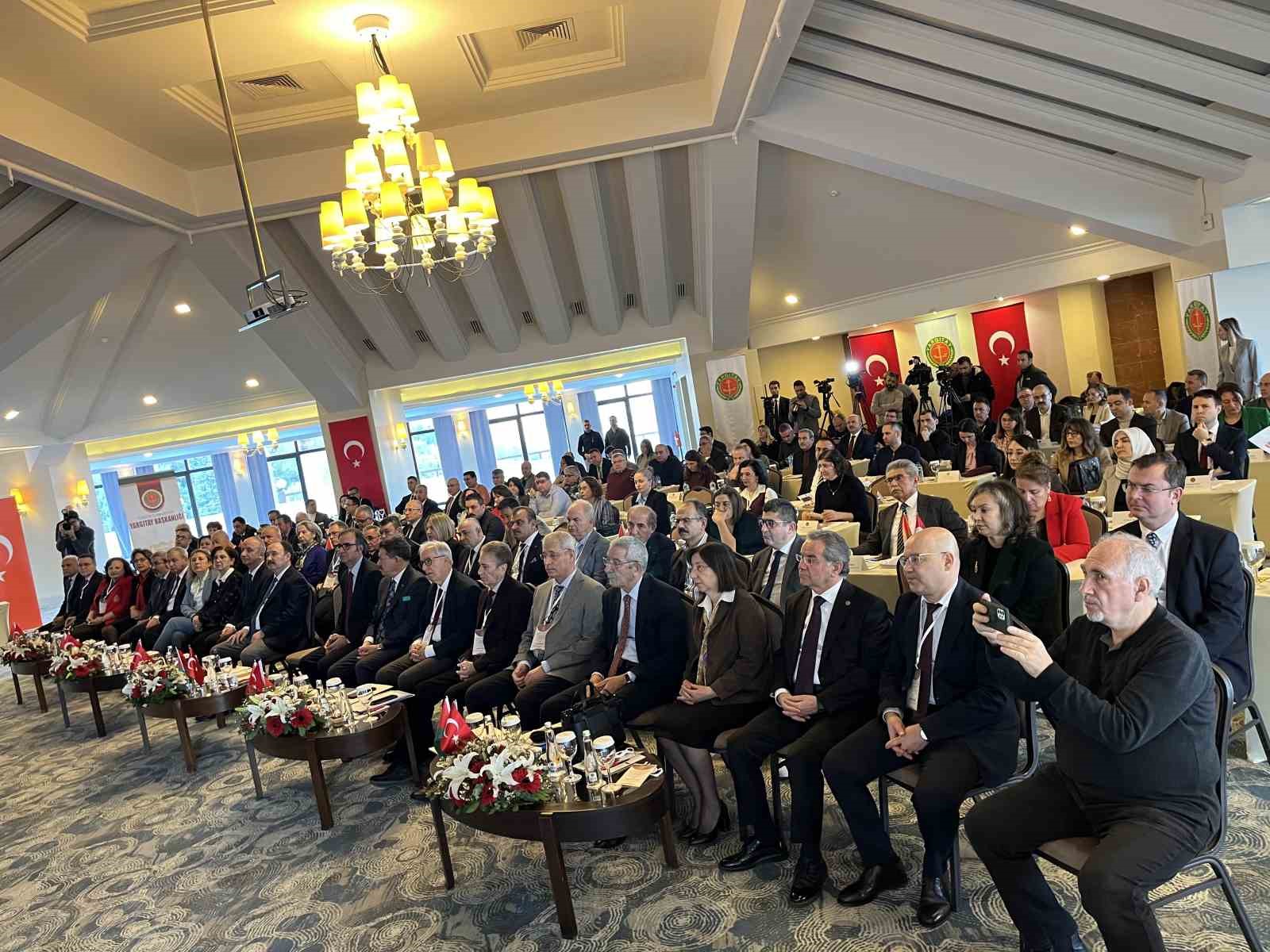 yargitay ve bam uyeleri izmirde bulustu yargida ictihat uyumu masada 1 sQ2LMQg3