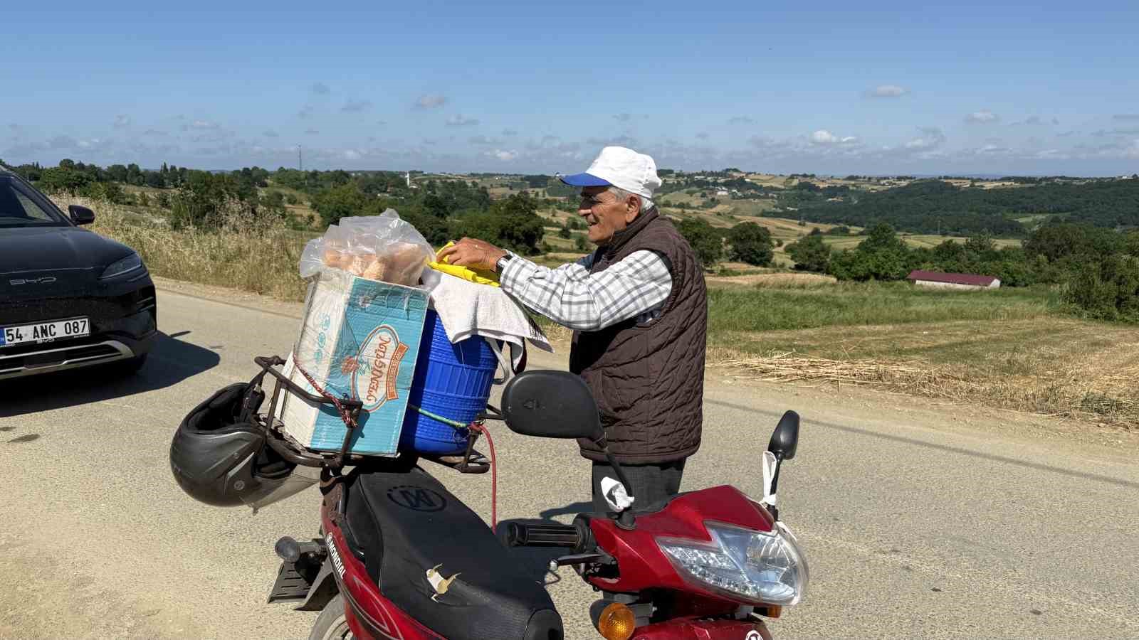 yarim asirdan fazladir koy koy gezerek dondurma satiyor 3 hfa3qYIu