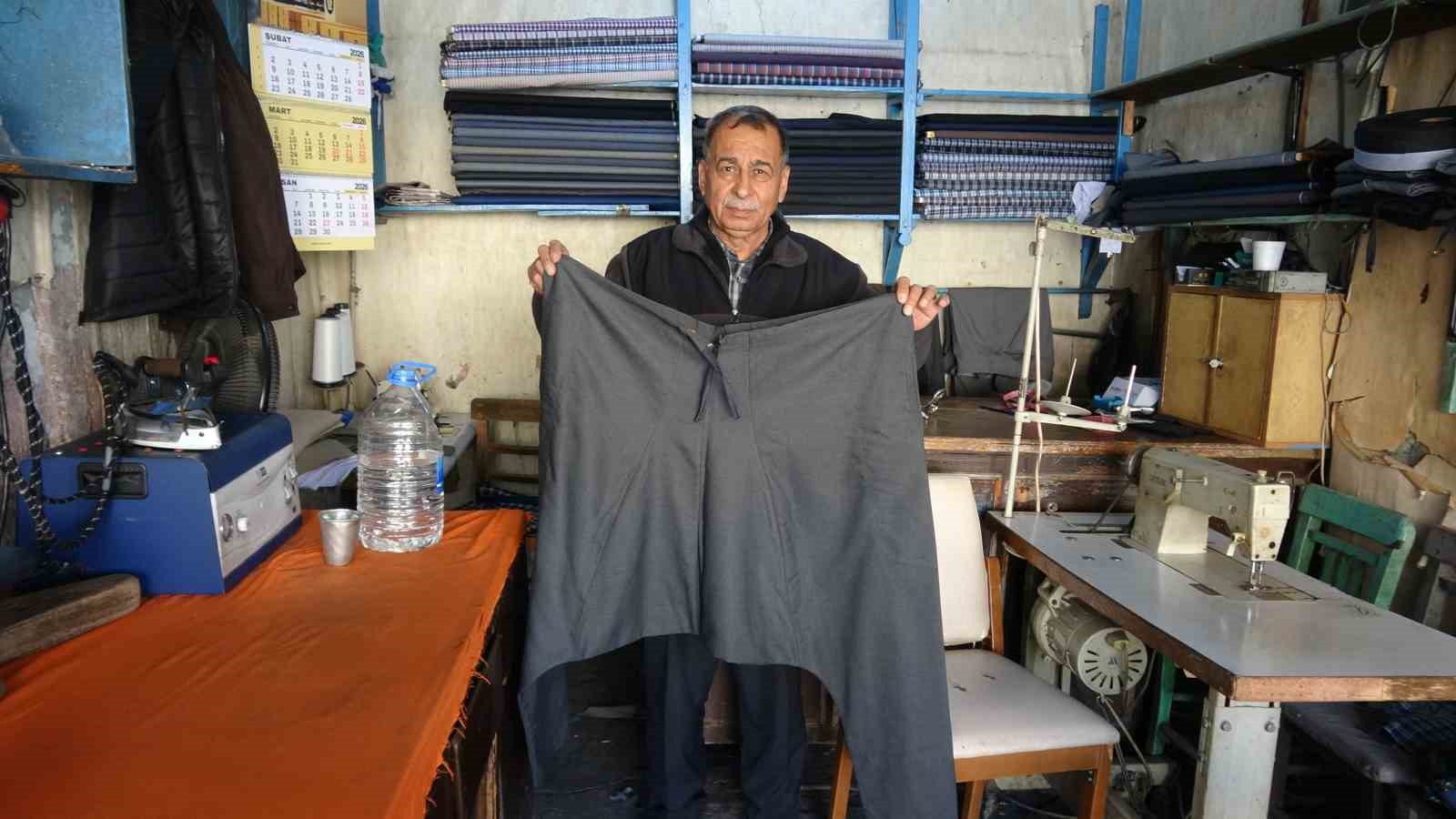 yarim asirdir geleneksel salvar dikiyor 3 rY14CbmO
