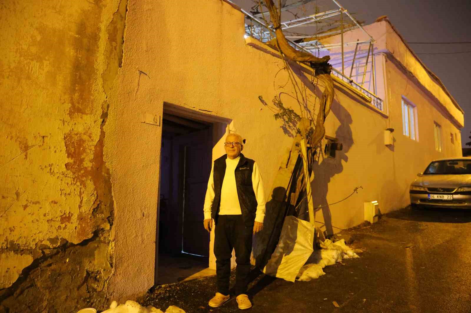 yarim asirlik birlikteligi deprem bitirdi esini ve torununu unutamadi 5 wWnIybRn