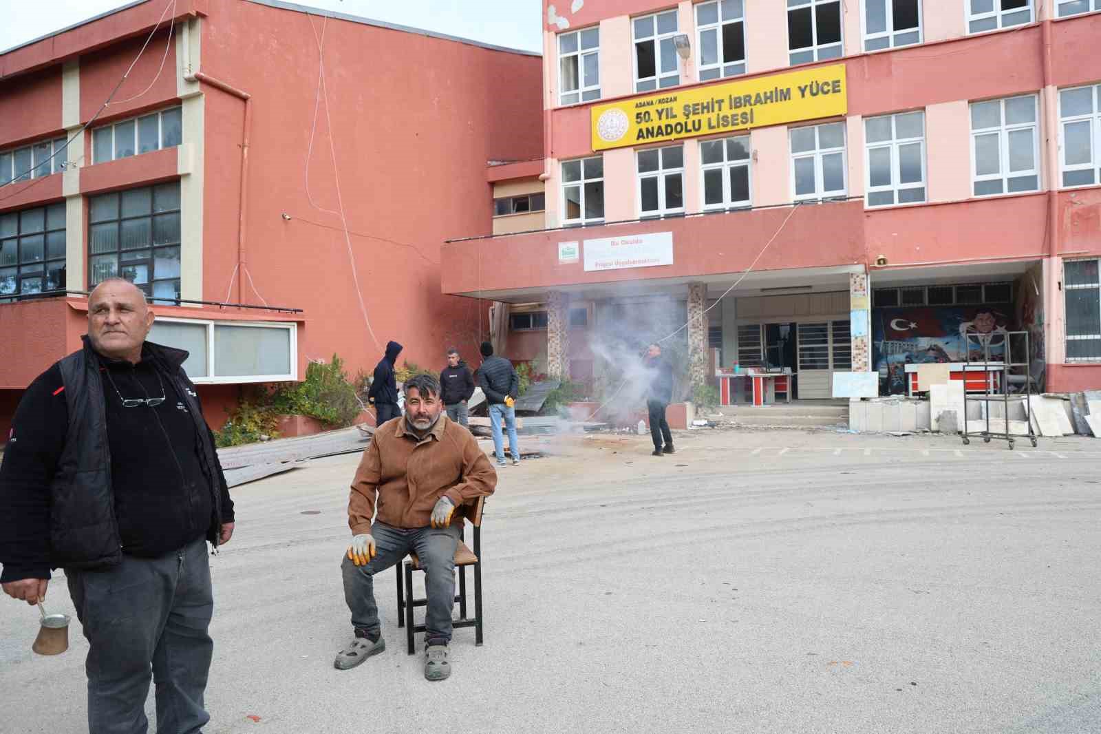yarim asirlik okulda yikim calismalari basladi mezunlar son kez huzunle gezdi 4 7q53hp1J