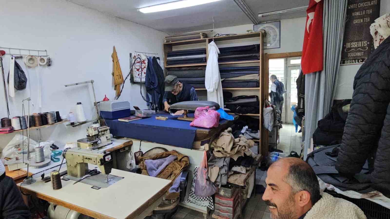 yarim asri asan bir tutku adilcevazli terzinin igneyle dokudugu hayat 3 cWje2g2R