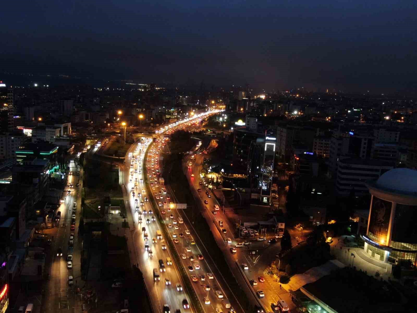 yariyil tatilinin ardindan d 100deki trafik yogunlugu havadan goruntulendi 4 8j4NZg7q