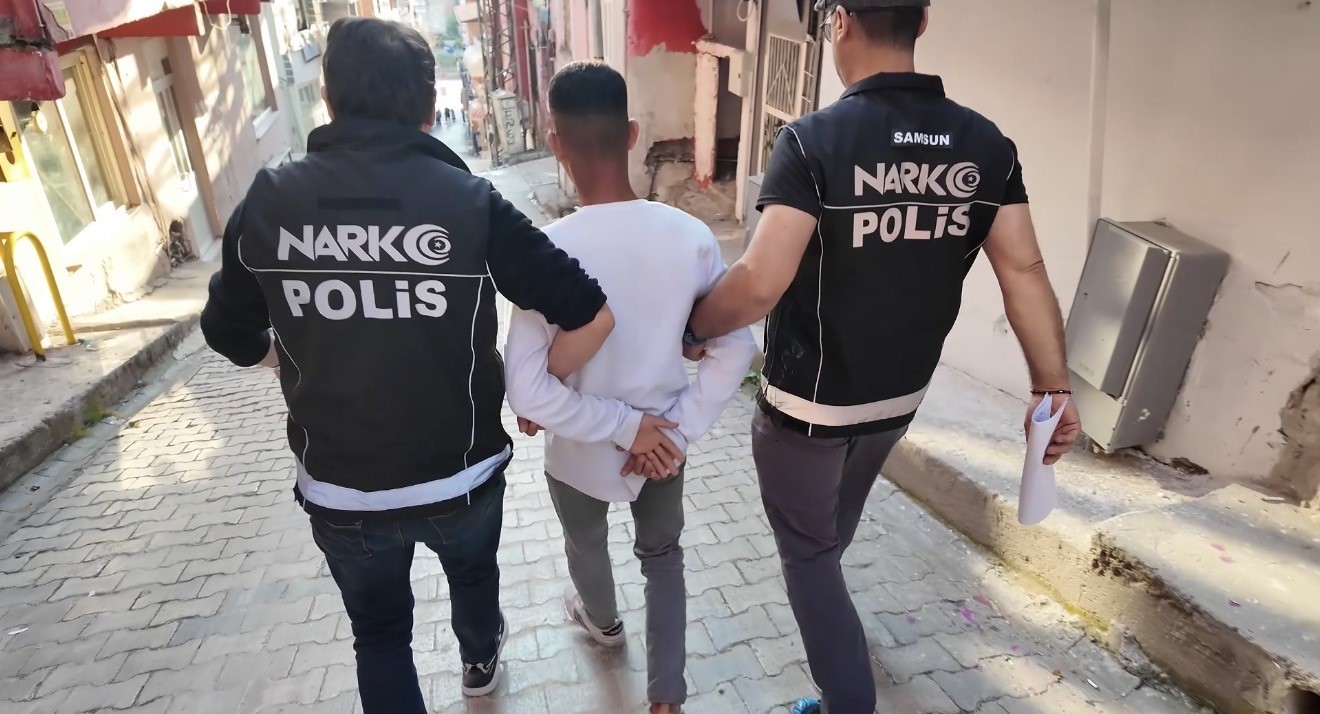 Yasa dışı bahis çetesine dev darbe: 10 milyarlık vurgun ağı çökertildi 7 yasa disi bahis cetesine dev darbe 10 milyarlik vurgun agi cokertildi 3 9TDI2LzO
