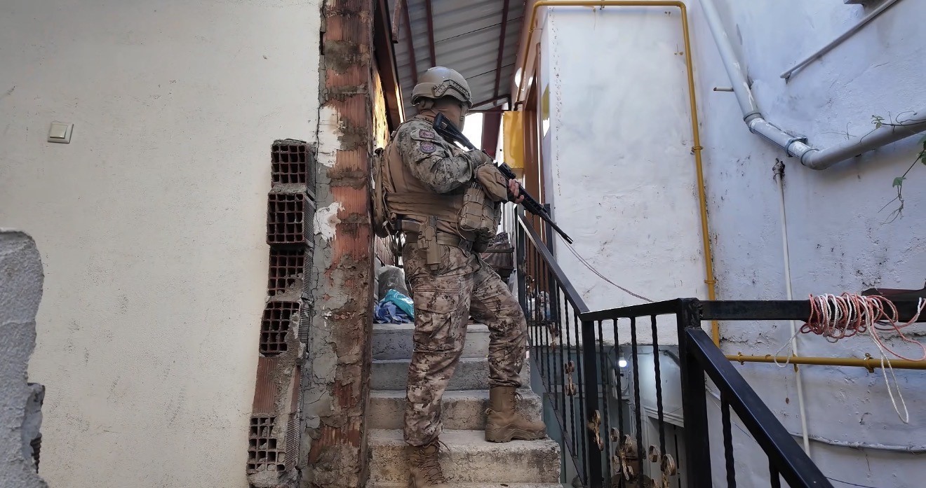 Yasa dışı bahis çetesine dev darbe: 10 milyarlık vurgun ağı çökertildi 10 yasa disi bahis cetesine dev darbe 10 milyarlik vurgun agi cokertildi 6 J1syl6fv