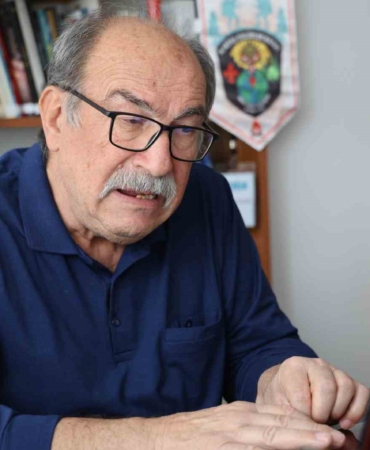 yasadiklarini-5-ciltlik-kitapla-olumsuzlestirecek-F9qrswjg.jpg