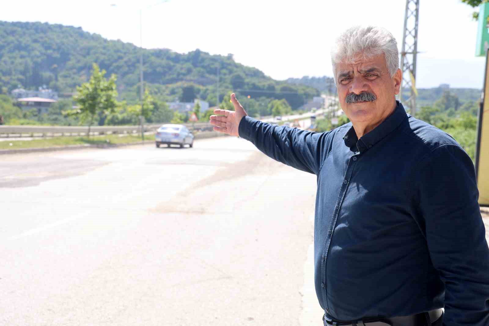 Yaşanan sel felaketinde yıkılarak 2 gence mezar olan Karaçay Köprüsü onarımı yapılarak trafiğe açıldı 8 yasanan sel felaketinde yikilarak 2 gence mezar olan karacay koprusu onarimi yapilarak trafige acildi Yu63UlBv