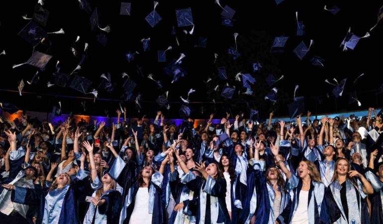 yasar-universitesinde-mezuniyet-coskusu-g7b44GJ9.jpg