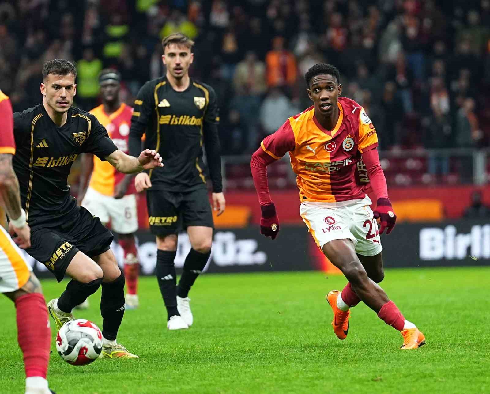 yaser asprilla ilk macina cikti 1 FM6J6jUP