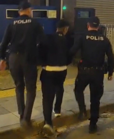 yasinin-3-kati-hapis-cezasiyla-aranan-cocuk-yakalandi-heQPT4q1.jpg