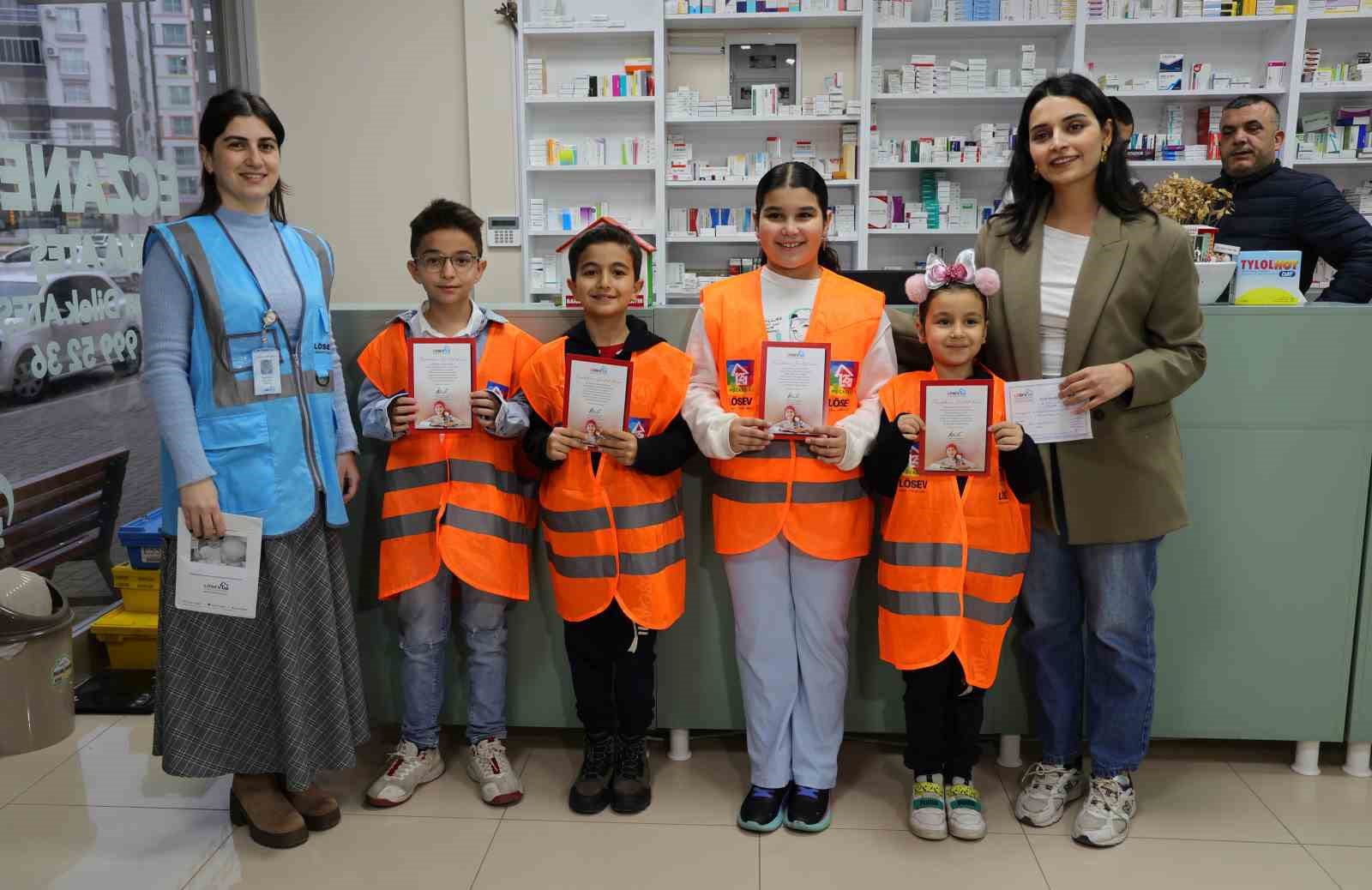 yaslari kucuk yurekleri buyuk 0 p57aJG5K