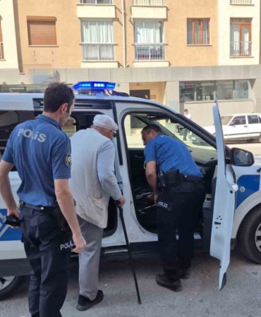 yasli-adam-1-milyon-tl-dolandirilmaktan-son-anda-kurtarildi-YDpTHyHq.jpg