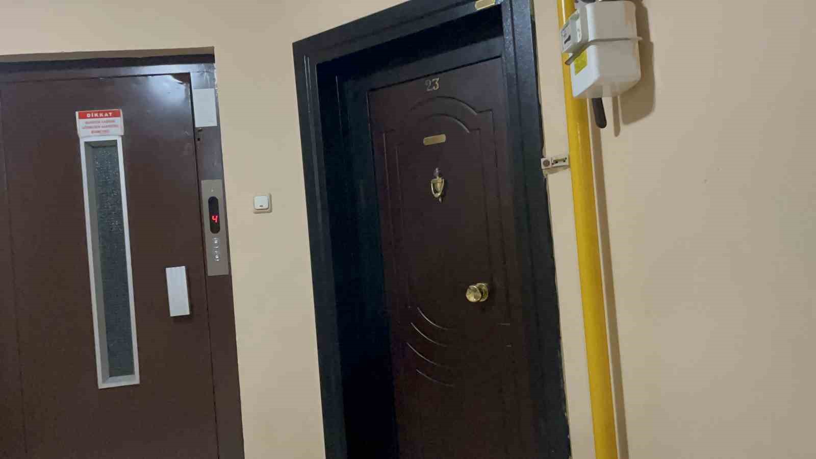 yasli adam iki gun once tahtakurusuna karsi ilaclanan evinde olu bulundu 1 MqpE9uW1