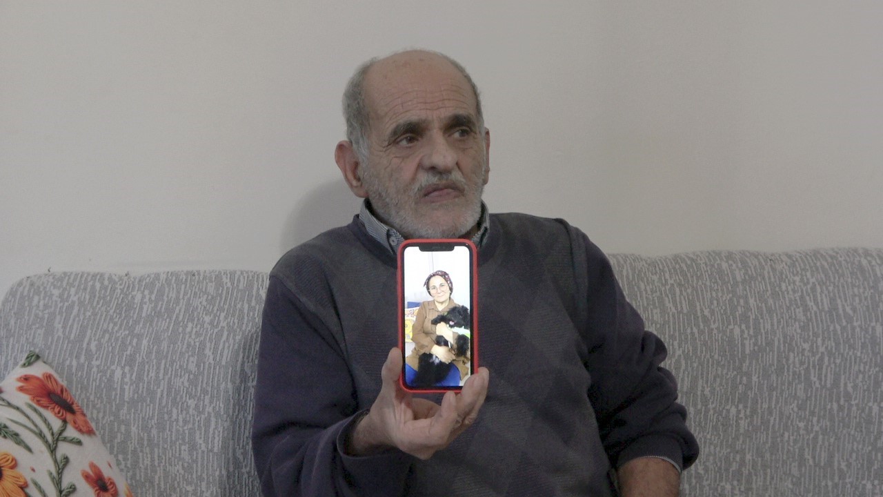 Yaşlı adam para ve altınlarla kayıplara karışan eşinden 8 aydır haber alamıyor 5 yasli adam para ve altinlarla kayiplara karisan esinden 8 aydir haber alamiyor 1 kDYiQ537