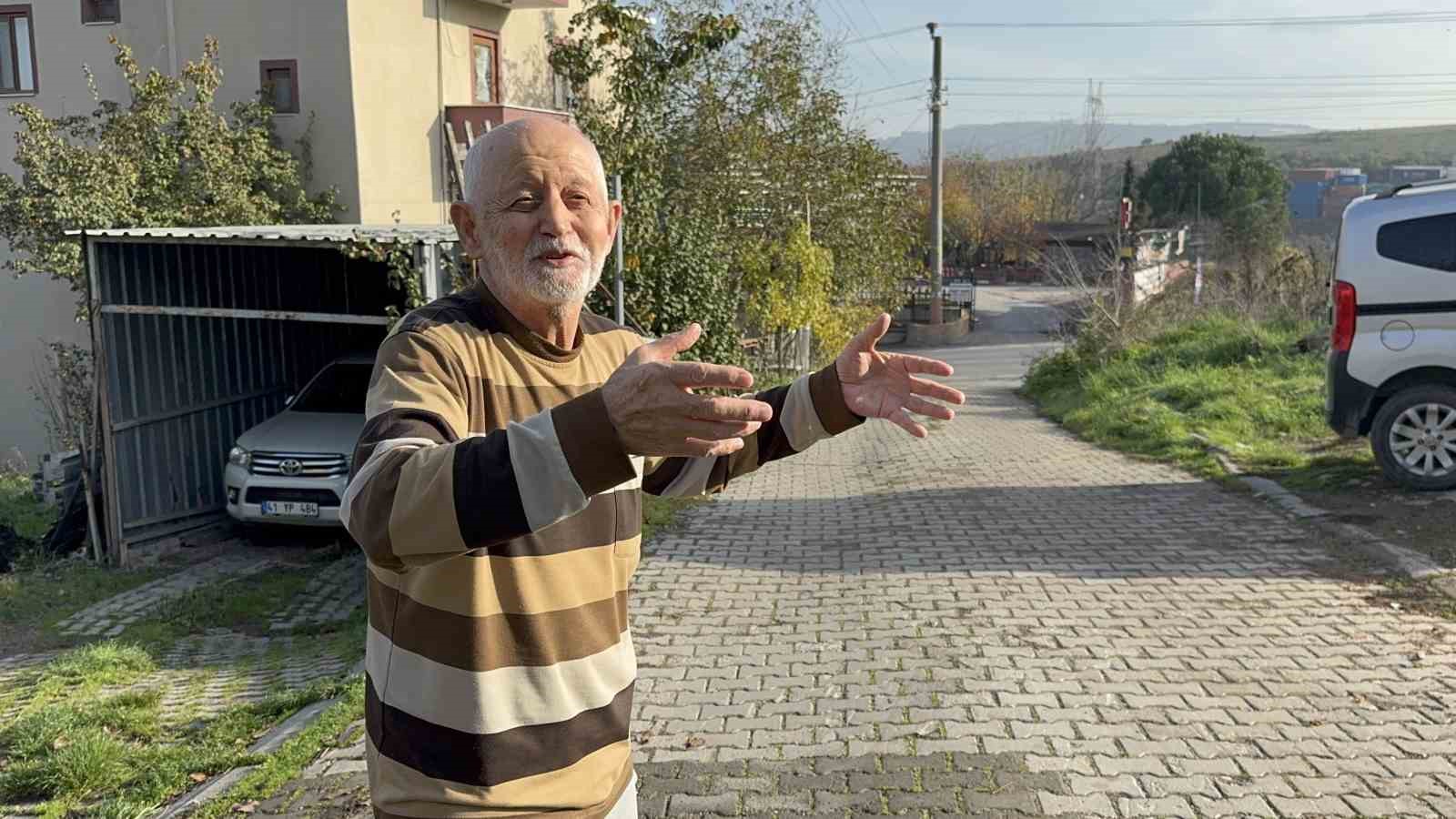 yasli adami yerlerde surukleyip birikimini calan 3 supheli yakalandi 1 mWPOIXqd