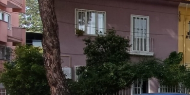 yasli-cift-evinde-bicaklanarak-oldurulmustu-evde-bos-altin-keseleri-bulundu-nGLSQ64R.jpg