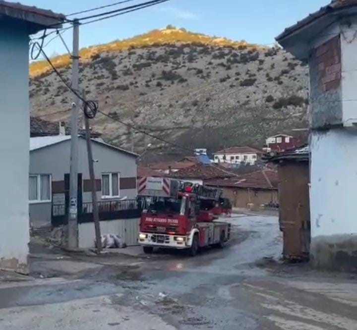 yasli kadin evinde cikan yanginda hayatini kaybetti 2 BrIcMIKI