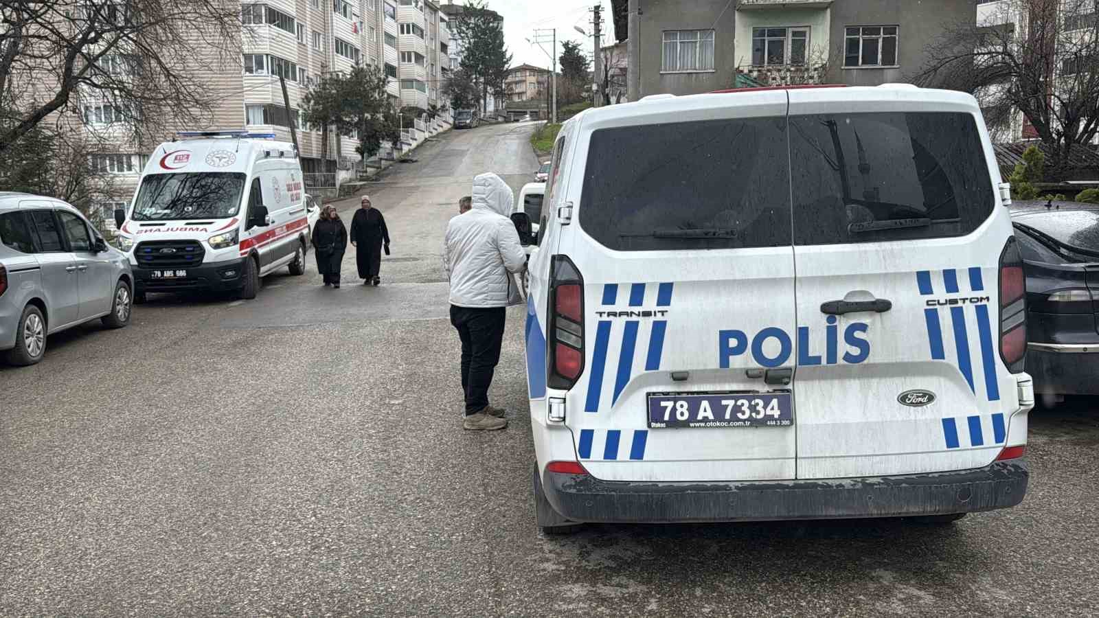 Yaşlı kadın evinde ölü bulundu 6 yasli kadin evinde olu bulundu 2 Mwl2PTvm