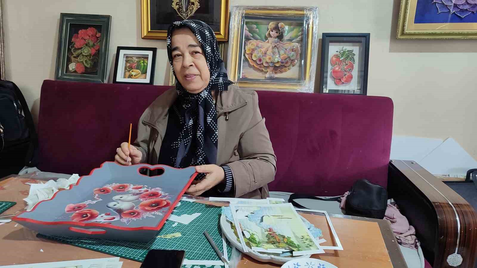 yasli kadin kurslarda ureterek huzur buldu 0 EJfUzcWI