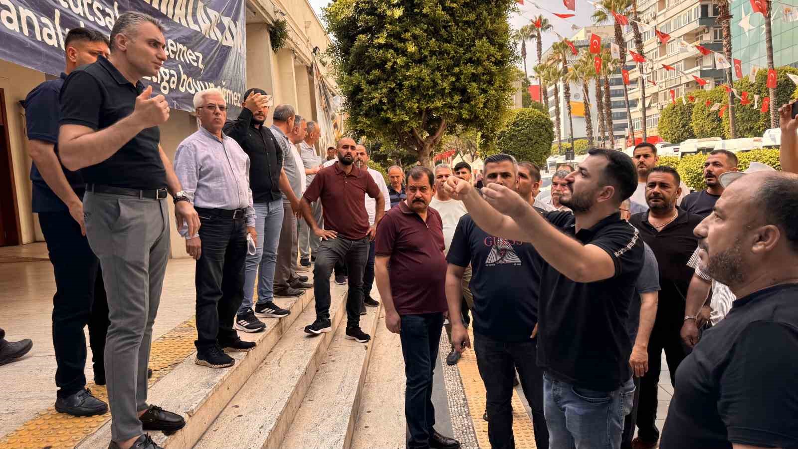 yasli kadin magdur oldu soforler protesto etti 0 I93jAXPt