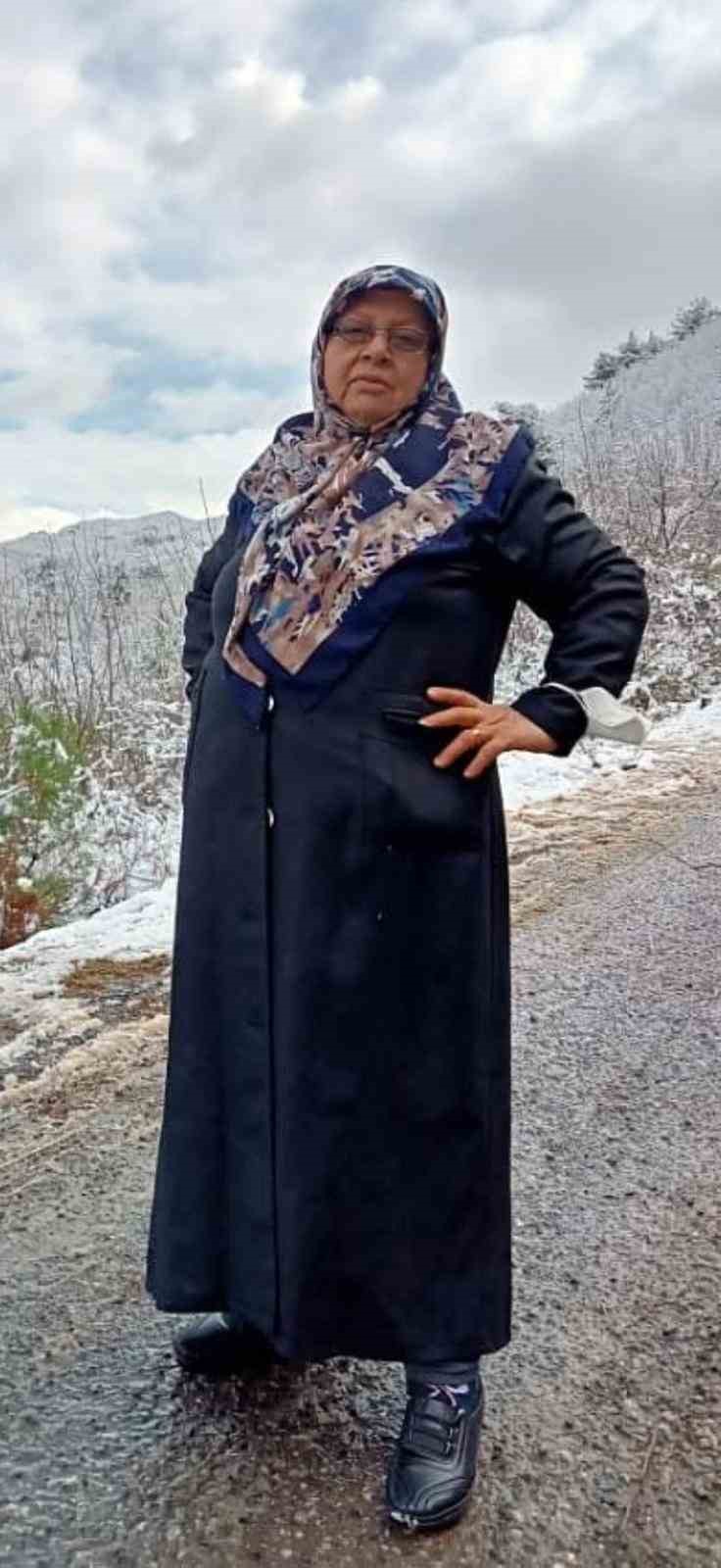 Yaşlı kadını altınları için başına taşla vurarak ağır yaralayan komşusu çıktı 6 yasli kadini altinlari icin basina tasla vurarak agir yaralayan komsusu cikti 2 J12rZRXQ