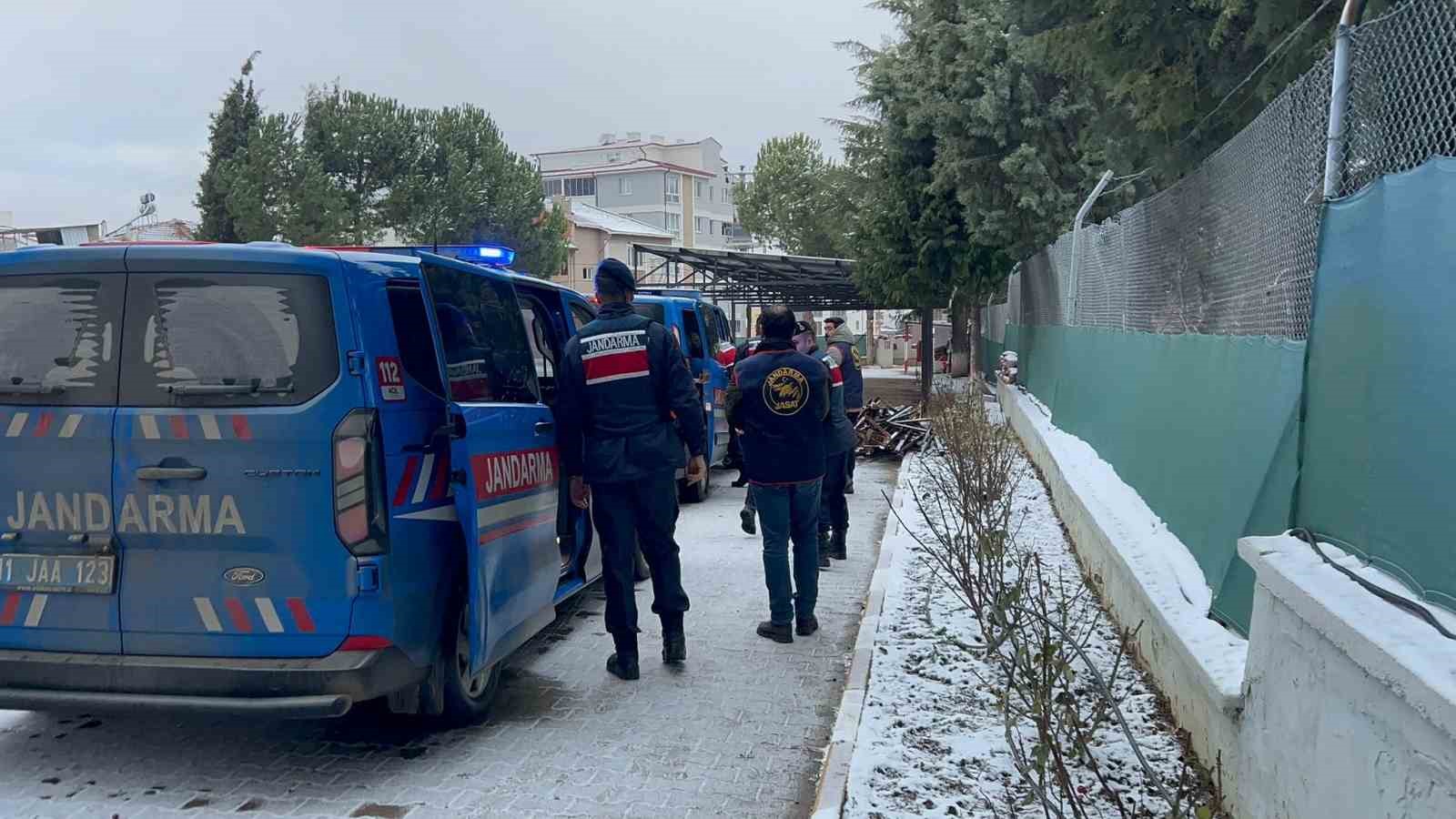 yasli kadini dolandiranlar jasattan kacamadi 2 wckzUDhD