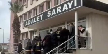 yasli-kadini-dolandirmak-isteyen-sahte-baskomiser-ve-sahte-savci-gercek-polislere-yakalandi-W2FhBIfF.jpg