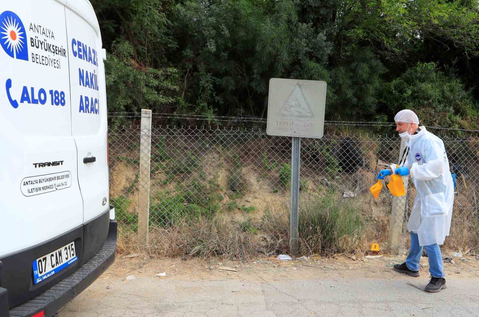 Yaşlı kadının cansız bedeni evine 4 kilometre mesafede sulama kanalında bulundu 9 yasli kadinin cansiz bedeni evine 4 kilometre mesafede sulama kanalinda bulundu 5 bnvSDg4G