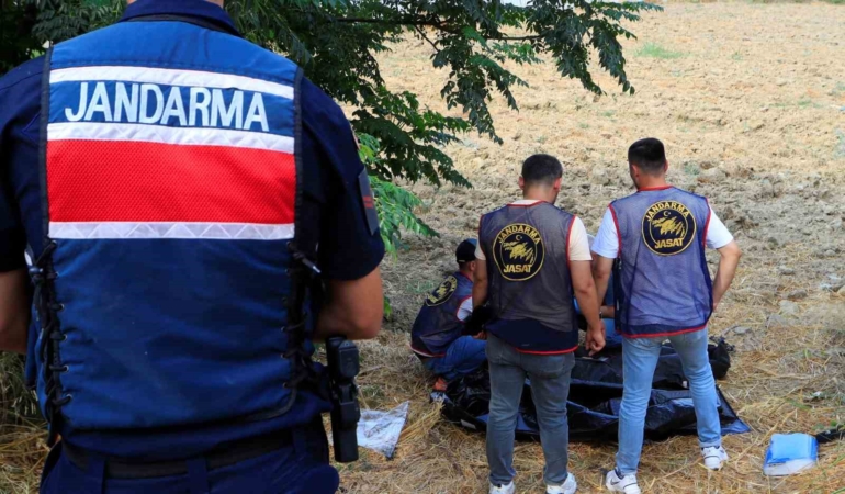 yasli-kadinin-cansiz-bedeni-evine-4-kilometre-mesafede-sulama-kanalinda-bulundu-QZMt9VjS.jpg